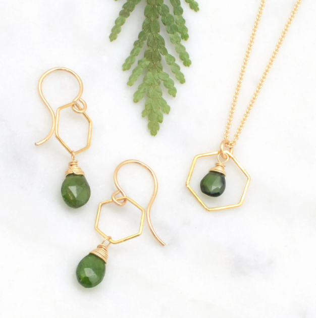 Kara Necklace: Chrome Diopside