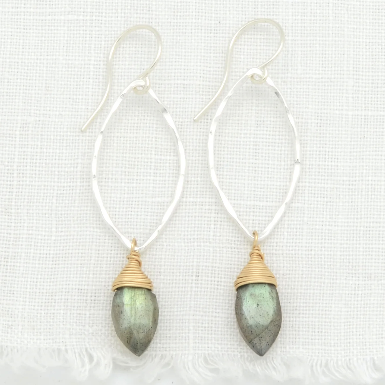 Povals: Labradorite